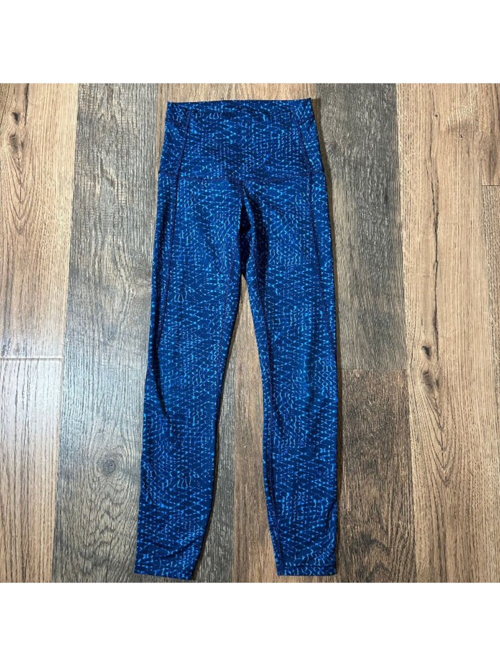 Lululemon Pure Practice Pant Samba Snake Kayak Blue Hero Blue Women's Size 4 EUC